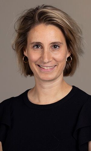 mr. IJ. (IJvonne) de Jong